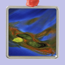 USA, Michigan, Upper Peninsula, birch leaf in ornaments