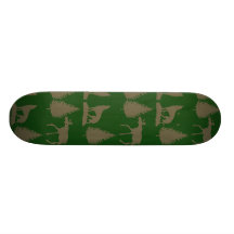 Vert bronzage rustique d'orignaux de pins sauvages plateau de skateboard