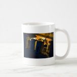 vieille radio intérieure tasse à café