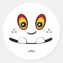 Visage blanc mignon de monstre avec un Underbite Adhésif