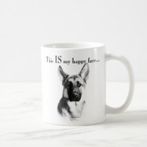 Visage heureux de chien de berger allemand tasse