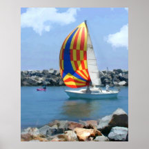 Voile lumineuse se dirigeant à la mer posters