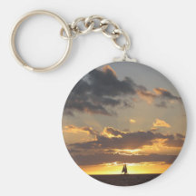 Voilier au coucher du soleil porte-clés