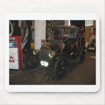 Voiture ancienne de casse-tête tapis de souris
