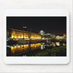 Vue de nuit de Londres de dock de St Katherines Tapis De Souris