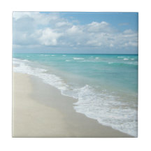 Vue extrême de plage de relaxation carreaux