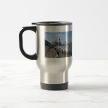 Warcraft machine in bay against blue sky coffee mugs