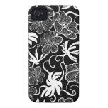 White and black flowers stylish iphone 4 case mate