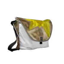Yellow Daffodil Flowers Messenger Bag
