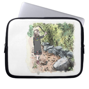 されいいじ 古い瓦が積んである日本の田舎の自然道を歩く女性の水彩イラスト LAPTOP SLEEVE