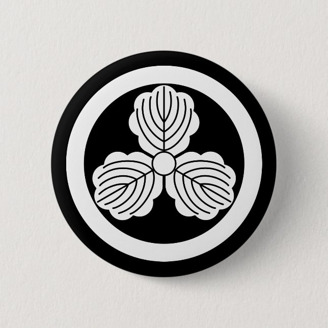 丸に三つ柏 2 INCH ROUND BUTTON (Front)