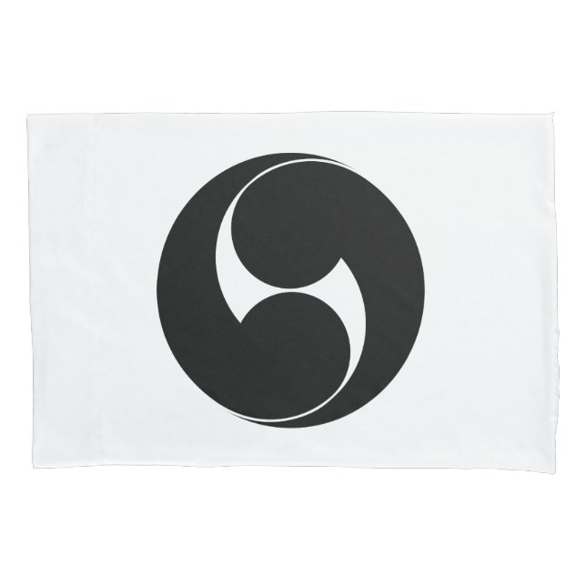 右二つ巴（地抜き） PILLOWCASE (Front)