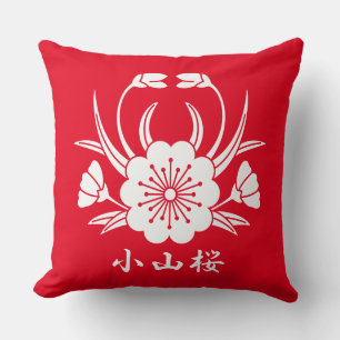 小山桜 THROW PILLOW