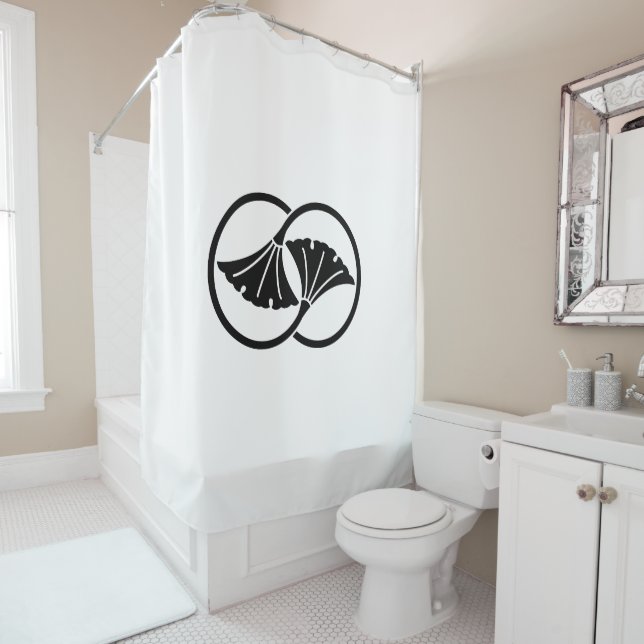 輪違い銀杏  (In Situ)