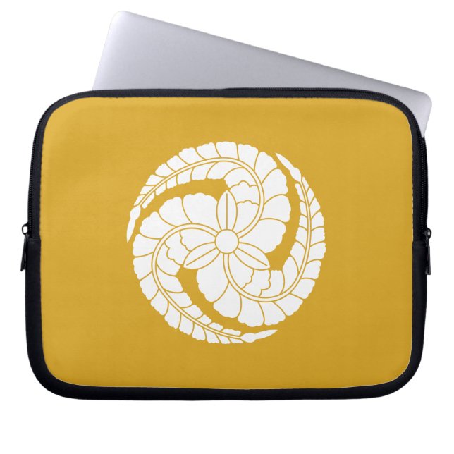 黒田藤巴 LAPTOP SLEEVE (Front)