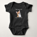 Recherche de tête bébé vêtements Mignon