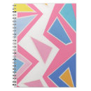 Recherche de triangle rose Coloré