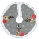 Search for pug tree skirts Pet