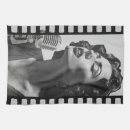 Recherche de chanteur cuisine linges Vintage