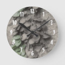 Recherche de arbres noirs et blancs horloges Nature