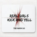 Recherche de coups pied tapis souris Le taekwondo