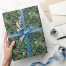 Recherche de vert de pin papier cadeau Fêtes