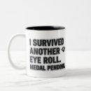 Recherche de yeux tasses Sarcastique