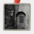 Search for jail ornaments English
