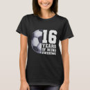 Recherche de futbol femme tshirts Illustration de football