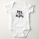 Recherche de minuscule bébé vêtements Baby shower