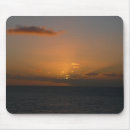 Recherche de derrière tapis souris Photographie