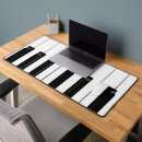 Search for piano player mousepads Pianist