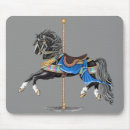 Recherche de cheval noir tapis souris Étalon