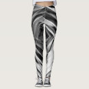Search for labyrinth leggings Black and white