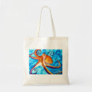 Search for cephalopod bags Under the sea