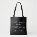 Recherche de namaste sacs Typographie