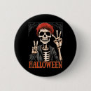 Recherche de nuit de halloween badges Crâne