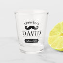 Recherche de moustache bar Groomsman