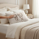 Search for decorative pillowcases For her