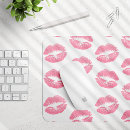 Recherche de rouge lèvres rose tapis souris Maquillage