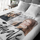 Recherche de fleece blankets Typographie