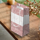 Recherche de vintage floral gift bags Victorien