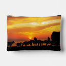 Search for wagon train Horse