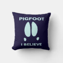 Recherche de grand pied coussins Humour