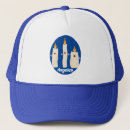 Recherche de trois casquettes Drôle