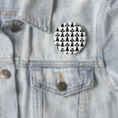 Recherche de motif noir et blanc badges Pour elle