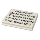 Recherche de trump rubber stamps Démocratie