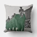 Search for 1920 pillows Antique