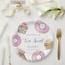 Search for two sweet plates Cupcake
