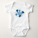 Recherche de disney pixar baby clothes Sanglants